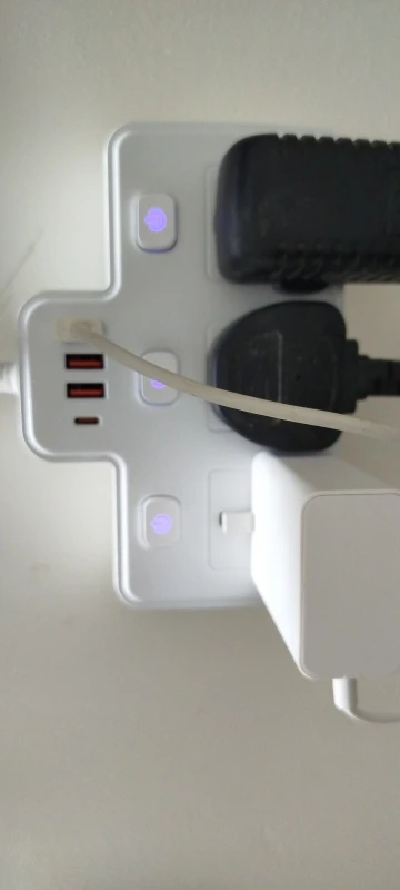 UK AC Plug Power Strip Wall Mounted Independent photo review