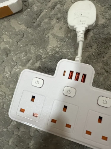 UK AC Plug Power Strip Wall Mounted Independent photo review