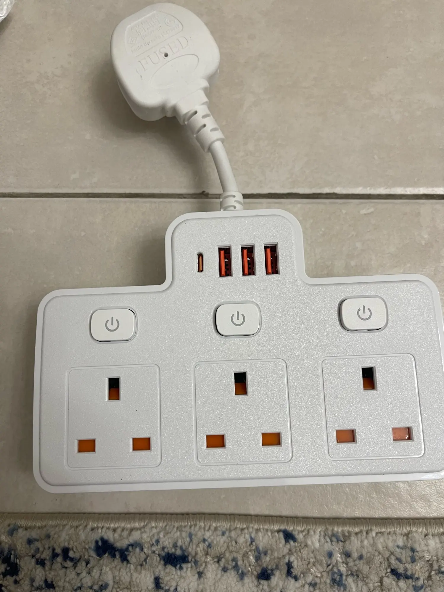 UK AC Plug Power Strip Wall Mounted Independent photo review