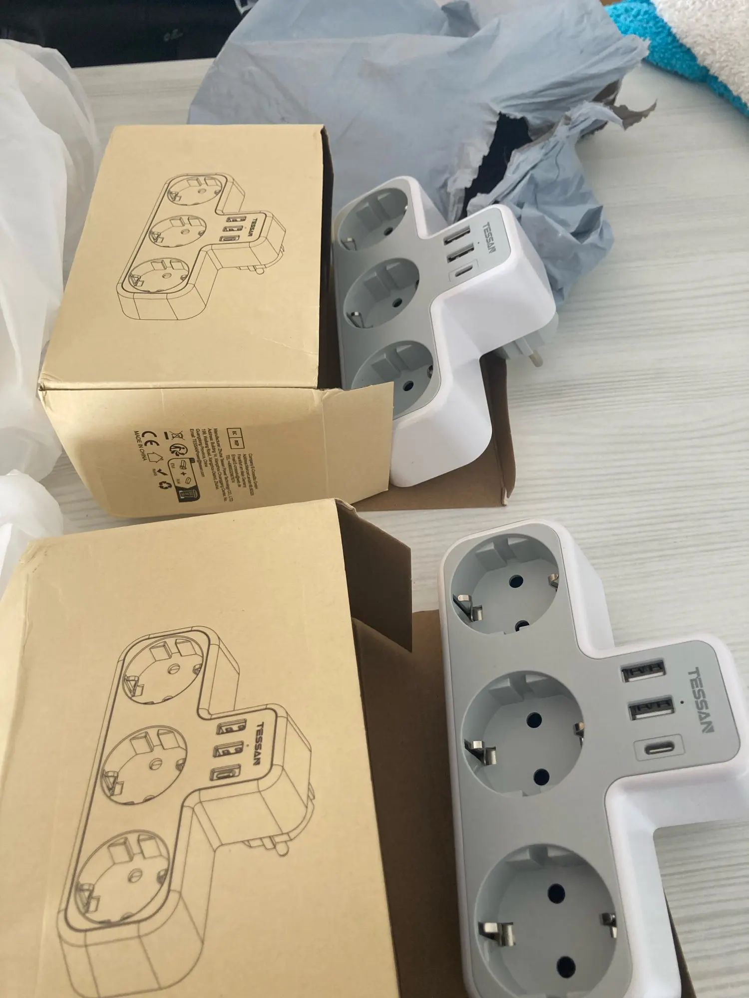 TESSAN EU Plug Power Strip with 3 AC photo review
