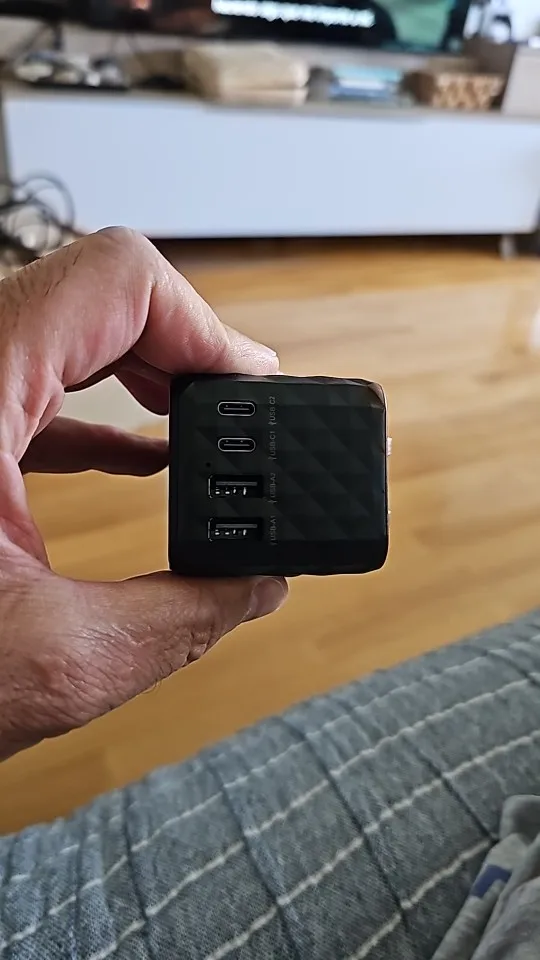 LENCENT 65W GaN Universal Travel Adapter with 2 photo review