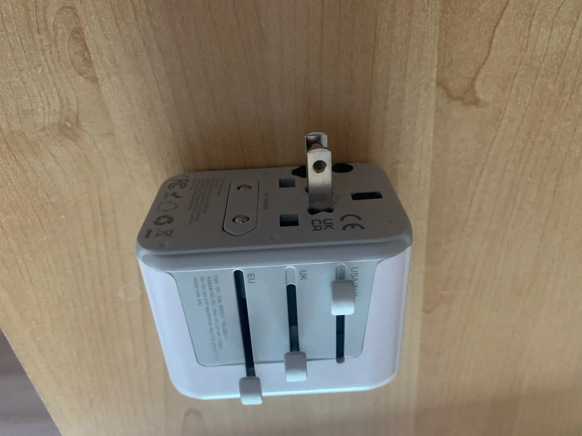 TESSAN Universal Travel Adapter Worldwide with USB & photo review