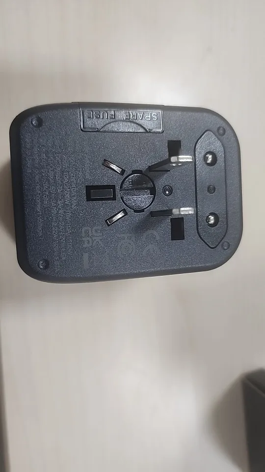 GaN 20W International Power Adapter,2 USB-C & 2 photo review